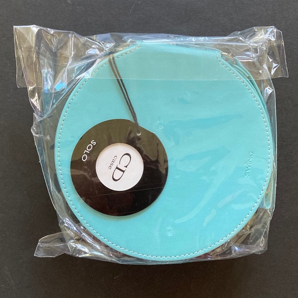 Swing Ltd. SOLO CD Case/Holds 20 CDs in Acid Free Protective Sleeves/Aqua/NEW! - Picture 2 of 3